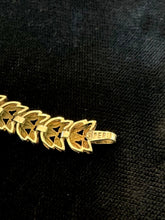 Load image into Gallery viewer, Vintage Signed SA Peruvian Sterling Silver Cut Leaves Link Chain Bracelet 7.5"
