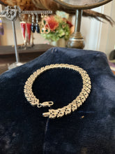 Load image into Gallery viewer, Vintage Signed SA Peruvian Sterling Silver Cut Leaves Link Chain Bracelet 7.5"
